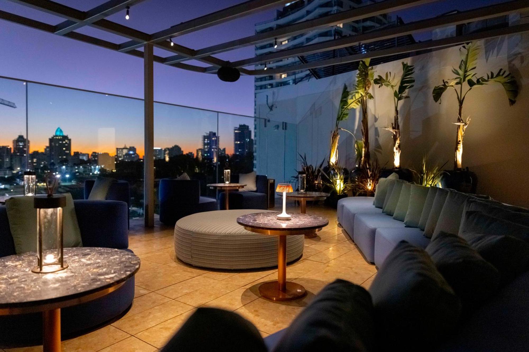 The Grand Hotel Пунта-дель-Эсте Экстерьер фото The rooftop bar at the Standard East Village